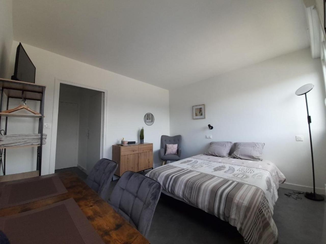 Apartment Du Leon Landivisiau